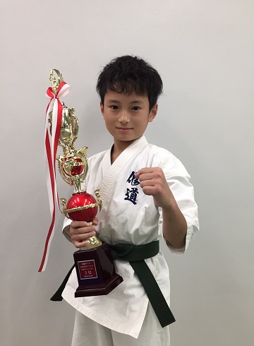 第3位　芦塚伊織