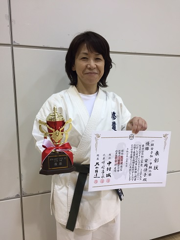 優勝　安岡律子