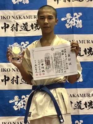 優勝 トクルマンメルサ